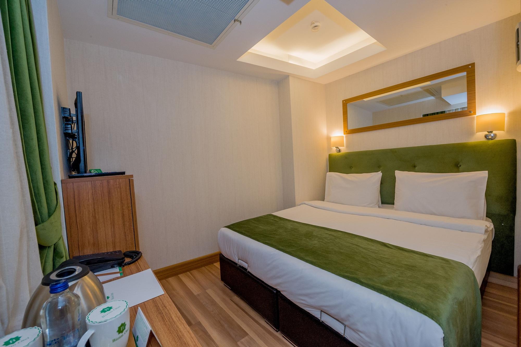 Bizim Hotel Istanboel Buitenkant foto
