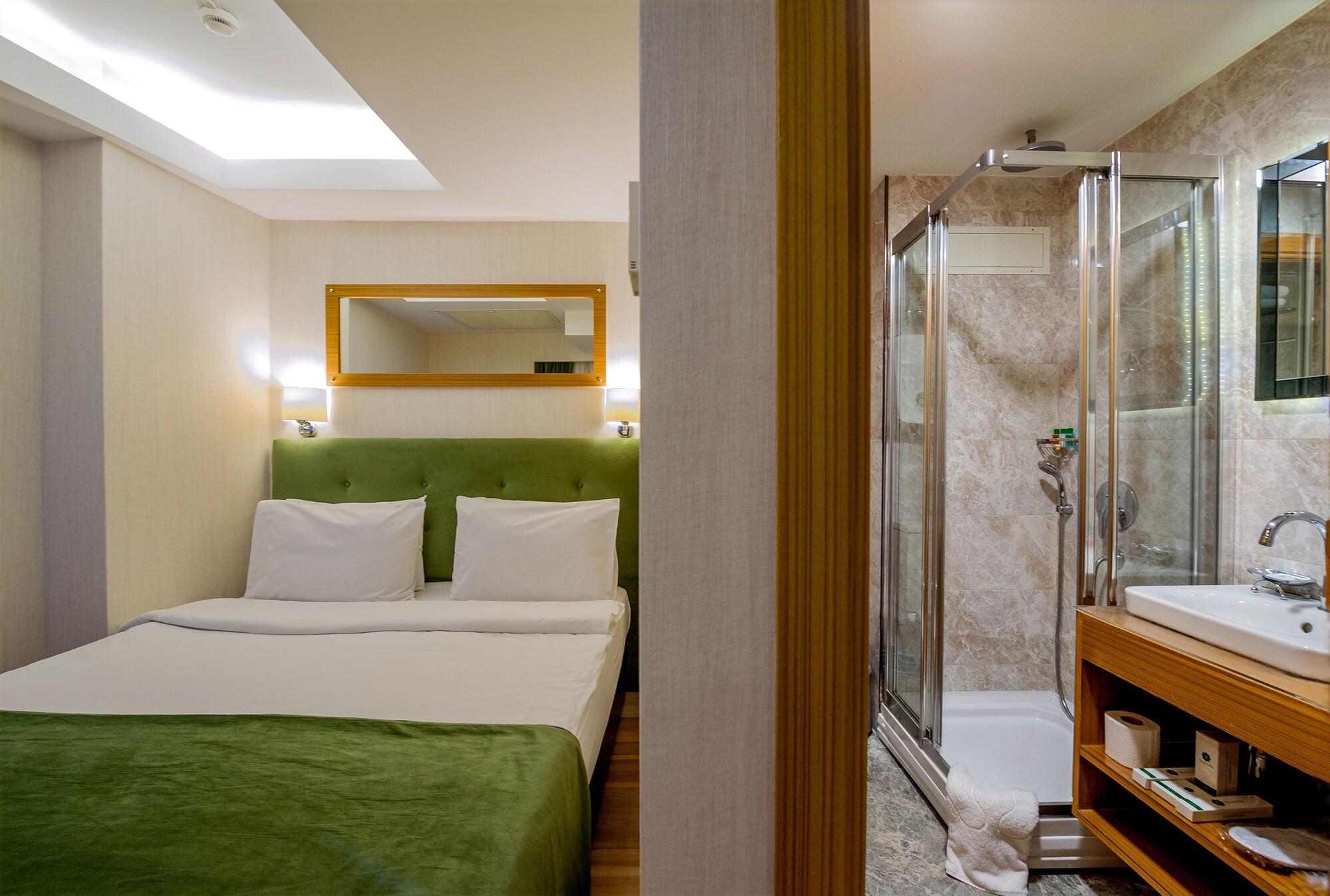 Bizim Hotel Istanboel Buitenkant foto