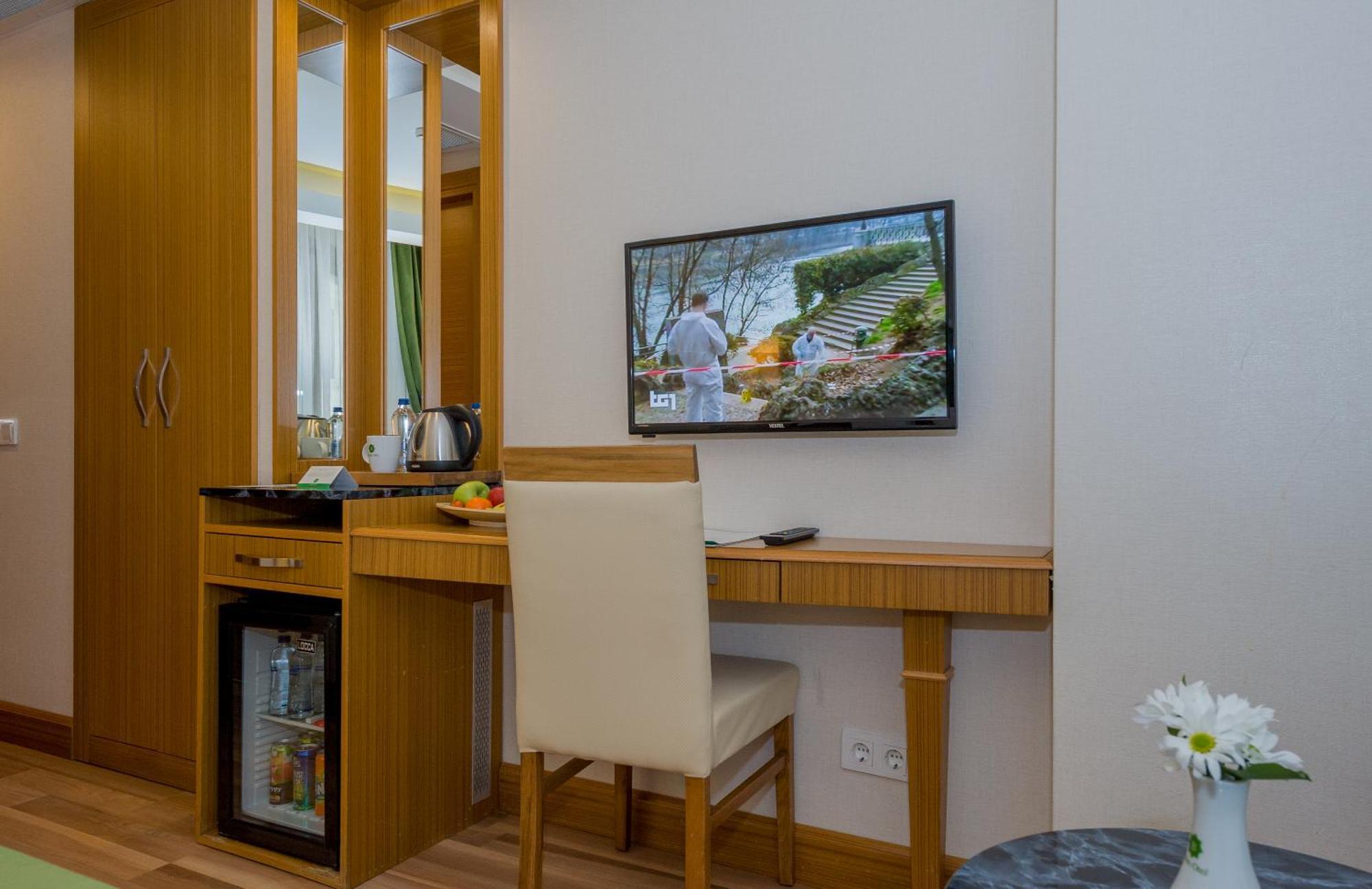 Bizim Hotel Istanboel Buitenkant foto