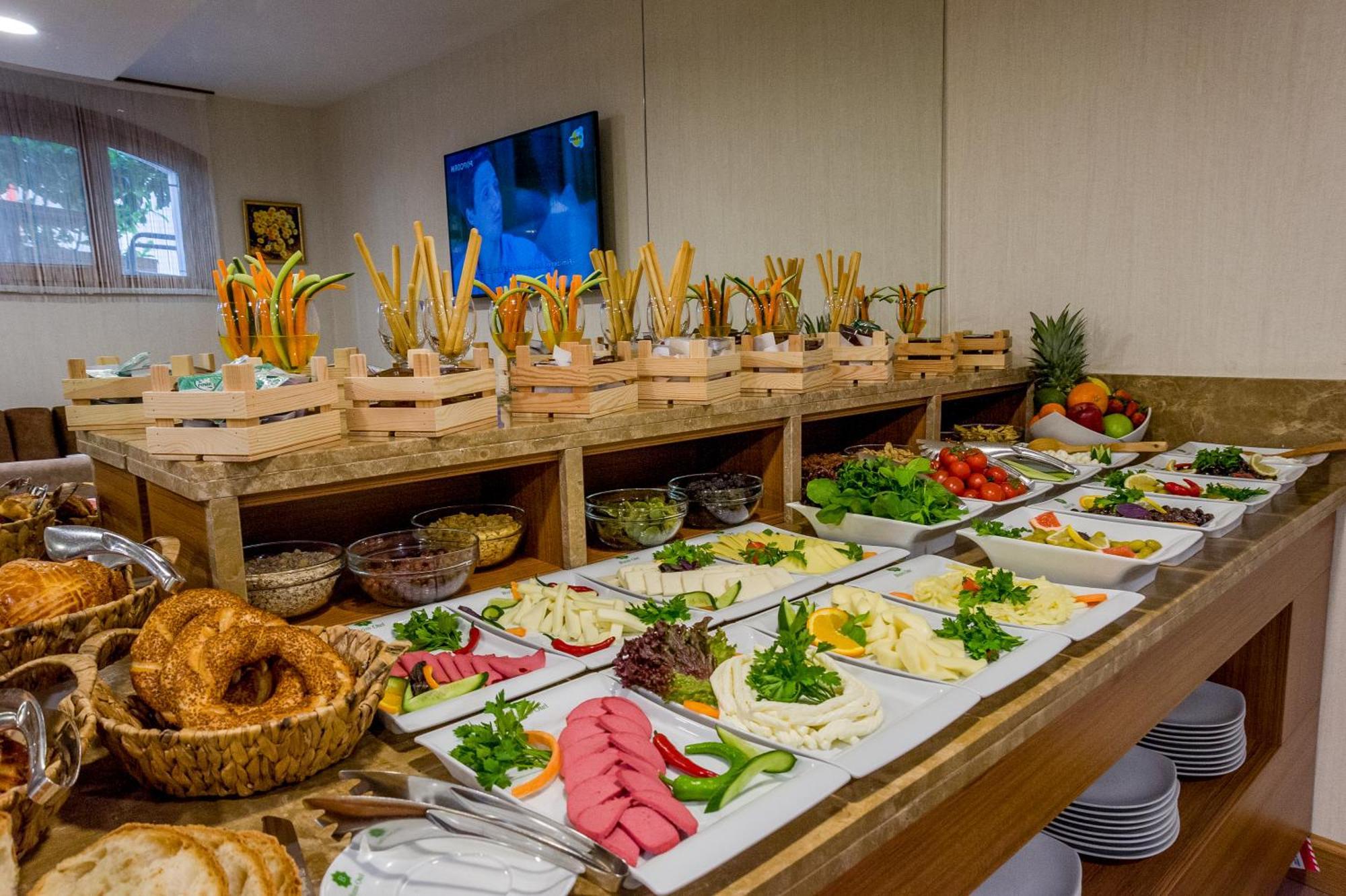 Bizim Hotel Istanboel Buitenkant foto